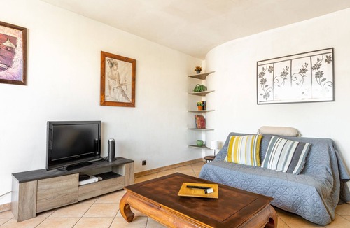Louis Bertrand-Mirabeau-Semard Apartment | GuestReady - A Beautiful Apartment Close to the Center of Paris