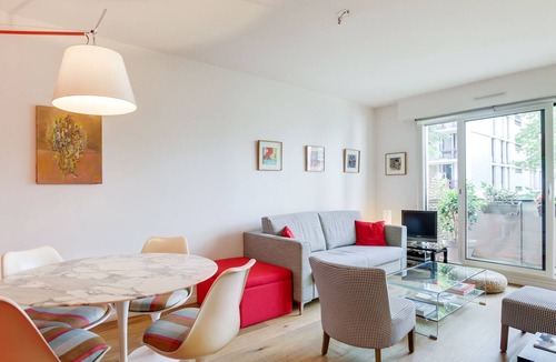Belleville Apartment | GuestReady - Bright and Modern Apts near Belleville Park