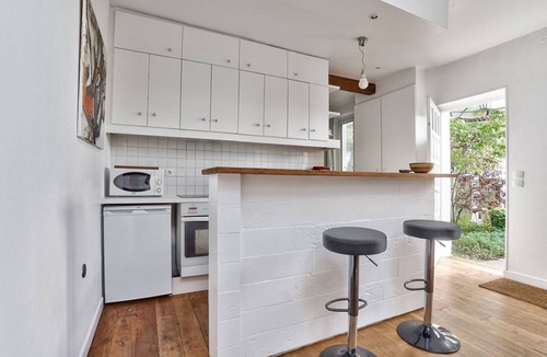 Levallois-Perret Apartment | GuestReady - Charming Home with Patio