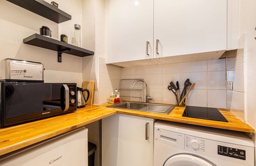 La Garenne-Colombes Apartment | GuestReady - Chic stay near Paris