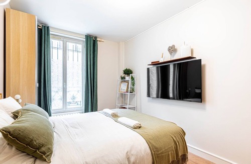 Les Puces de Saint-Ouen Apartment | GuestReady - Modern cosy stay near attractions