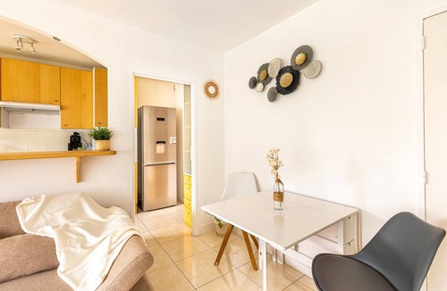 Cœur de Ville Apartment | GuestReady - Sunny Balcony Stay