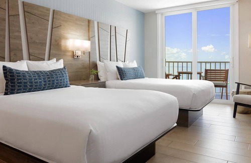 Pinellas Point Hotel | Gulf Escape | Fort De Soto Park | Two Pools & Waterfront Cabanas