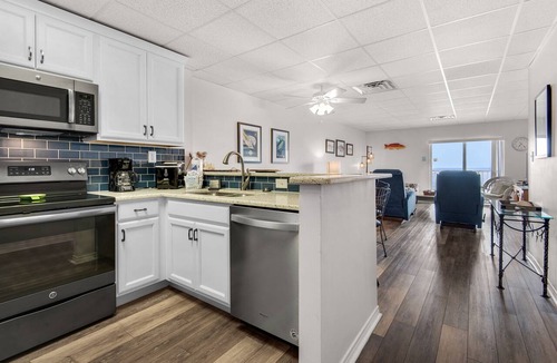 Pensacola Beach Condo | 🌊Gulf Front-Gulf Views-Balcony-2BR Sans Souci 508🌊