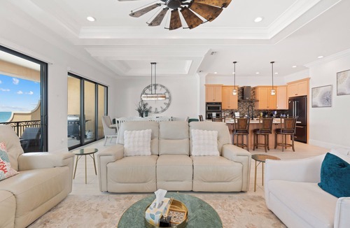 Mid Island House | 🌅Gulf Front Stunner | Private Pool + Spa | Elevator | Sunset Siesta🌅