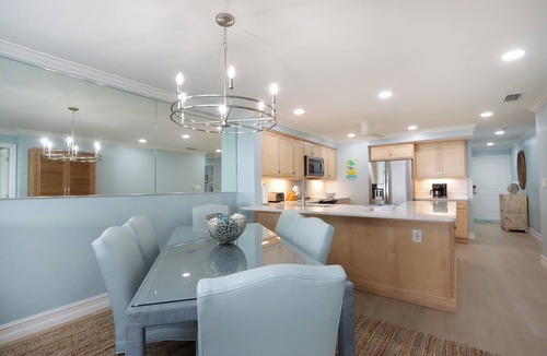 Sanibel Condo | Gulf Front, Top Floor, Updated Three Bedroom Condo - Sanddollar C303