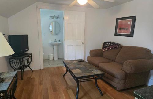 Hammondsport Apartment | Gulf Stream House - Hammondsport Getaway Apartment Unit 11