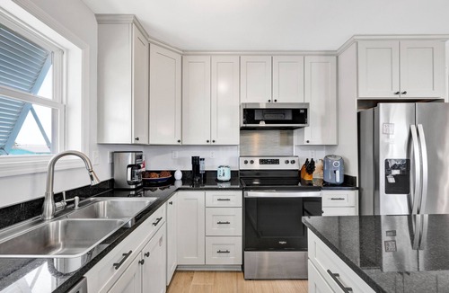 Saint Elmo House | Gulf Views | Pet Friendly | Private Pool | Beach Access