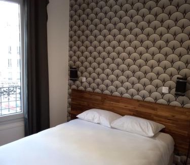 Amerique Hotel | Hôtel De La Perdrix Rouge