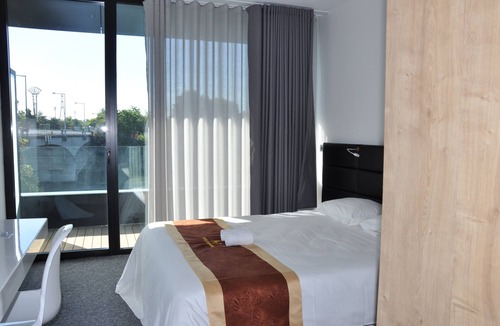 Epinay-sur-Seine Hotel | Hôtel de la seine