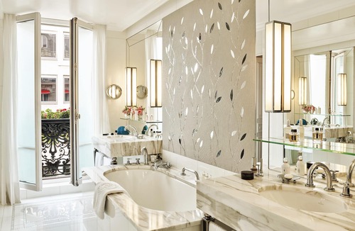 Champs-Elysees Other | Hôtel Plaza Athénée - Dorchester Collection