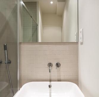Quartier du Faubourg-Montmartre Apartment | Habitat Parisien - Drouot Luxe