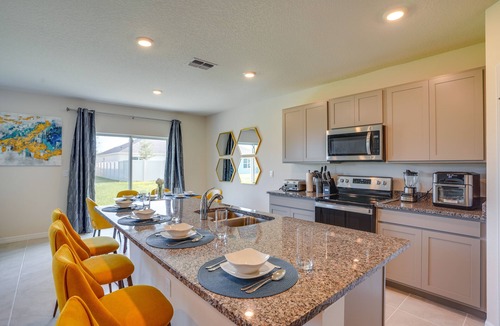 Haines City House | Haines City Home w/Pool Access ~ 25 Mi to Disney!