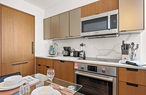 Sutton Place Apartment | Half a block from the East River! Pet friendly 1BR nr Parks