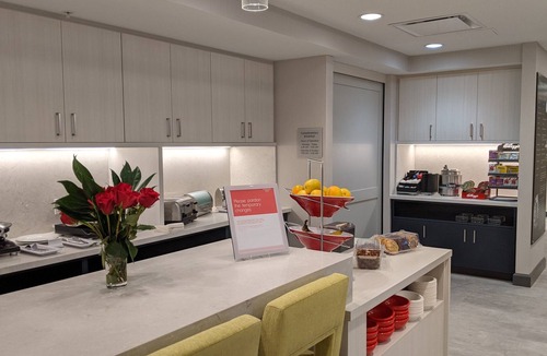 Hamilton House | Hamilton's extended stay hotel full kitchens,free parking,laundry,pet friendly