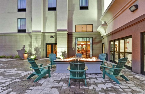 New Hartford Hotel | Hampton Inn and Suites New Hartford/Utica