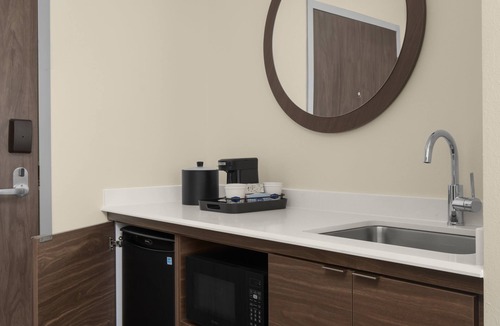 Farmingdale Hotel | Hampton Inn & Suites By Hilton Long Island Farmingdale