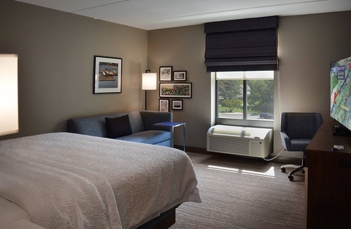 Moylan Hotel | Hampton Inn & Suites Philadelphia/Media