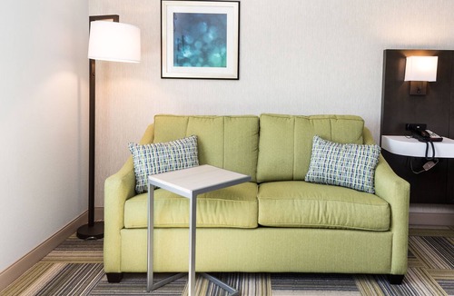 North Syracuse Hotel | Hampton Inn & Suites Syracuse North Airport Area