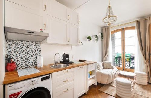 Quartier de la Chapelle Apartment | Haussmannian elegance close to Montmartre