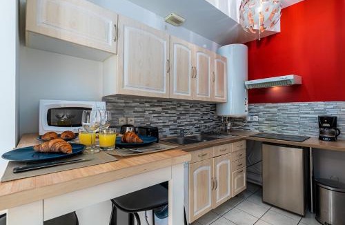 Asnieres-sur-Seine Apartment | Havre de Paix Jacuzzi