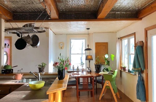 Adolphustown House | Hay Bay Hideaway - Retreat & Conference Centre
