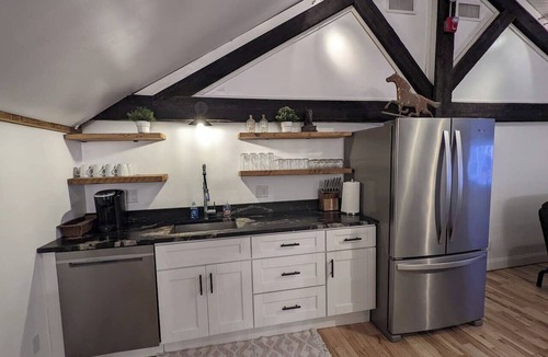 Goshen Apartment | Hay Loft in Historic Barn - 4 Minutes to Legoland
