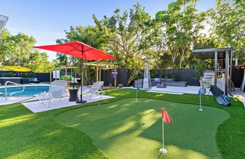 South Bradenton Villa | Heated Pool and Spa Outdoor Kitchen/Theater/Games