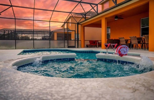 Watersong House | Heated Pool & SPA | Free Clubhouse near Disney!