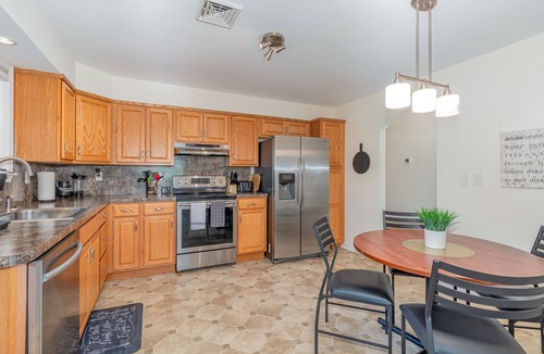 Palmyra House | Hershey's Hideaway: A Tranquil Retreat on the Hill