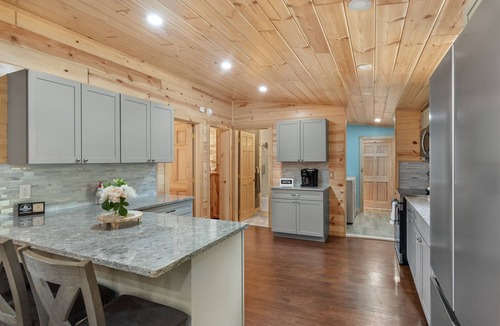 West Oneonta Cabin | Hidden Cabin W Fire Pit Lake Access Hot Tub Kayaks