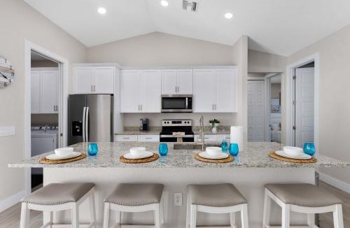 Bonita Springs House | Hidden Gem, Heated Pool & Spa - Enchanted El Dorado Retreat - Roelens