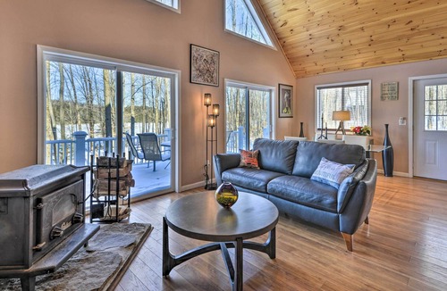 Town of Smyrna Cottage | Hidden Lakefront Retreat: Fire Pit & Fishing Dock!