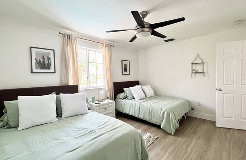 Country Walk House | Hidden Palms Miami - Family sized home with game room & pool