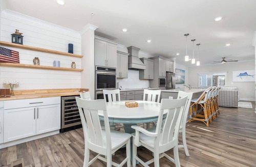 Caine Woods House | High Tide 3BR Townhome North OC