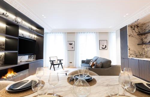 8th Arrondissement Apartment | HIGHSTAY - Luxury Serviced Apartments - Champs-Elysées