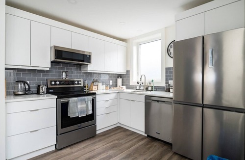 Meaford Apartment | "Hike" at Hills Meaford | 2BD Suite + Pets!