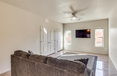 Lake Havasu City Apartment | Hike & Explore: Apt 3 Mi to Lake Havasu & Dtwn!