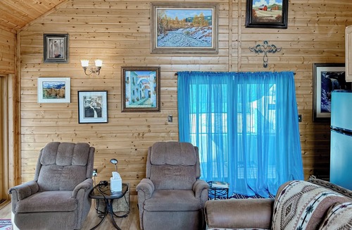 Miami Cabin | Hike, Fish & Relax: Secluded Miami Retreat w/Deck