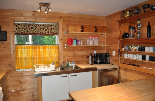 Port Loring House | Hilltop Cottage With Room To Spare