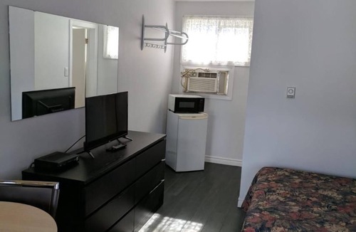 Kingston Hotel | Hilltop Motel