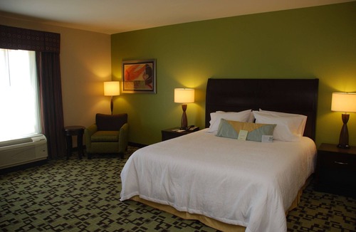 New Castle Hotel | Hilton Garden Inn Birmingham/Trussville