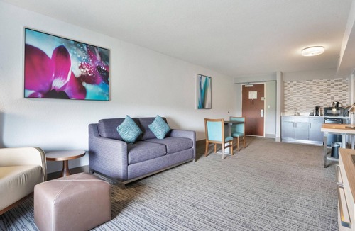 Northside Hotel | Hilton Garden Inn Jacksonville Airport