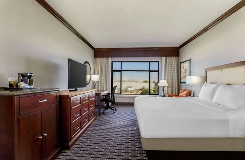 Chandler Hotel | Hilton Phoenix Chandler