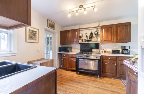 Milford House | Historic 1800s Farmhouse