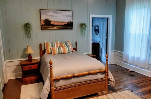 Sturgis House | Historic 1851 Farmhouse Retreat