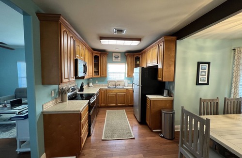 Bay St Louis House | Historic 1890's house in Old Town BSL. Walking distance to BSL and the beach.