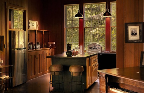 Town of Sharon House | Historic Beer Baron Estate for Group Stays.