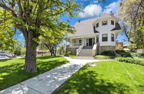 Prescott House | HIstoric Brinkmeyer Manor