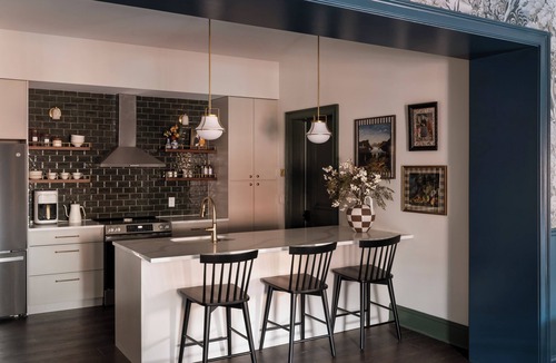 Old City Apartment | Historic Diplomat Suite w/Parking - The Accord